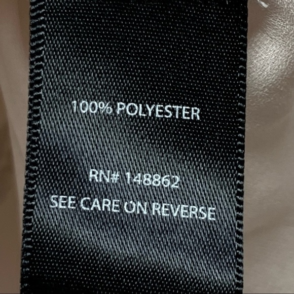 TORRID 1 | Women’s Size 1X | Long Sleeve Ivory Gold Feathers Crepe Blouse Top - Picture 10 of 14